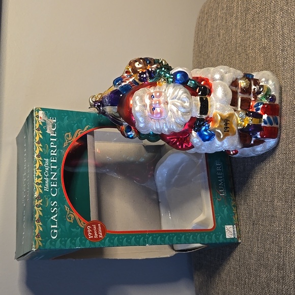 Brass Key 9" Hand Blown and Painted Santa Glass Centerpiece - Picture 16 of 16